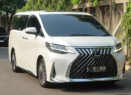 2020 Lexus LM 350 7 Seater