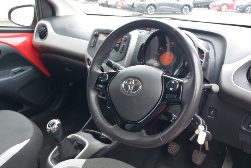 2017 Toyota Aygo 1.0 VVT-i X-Play 5dr