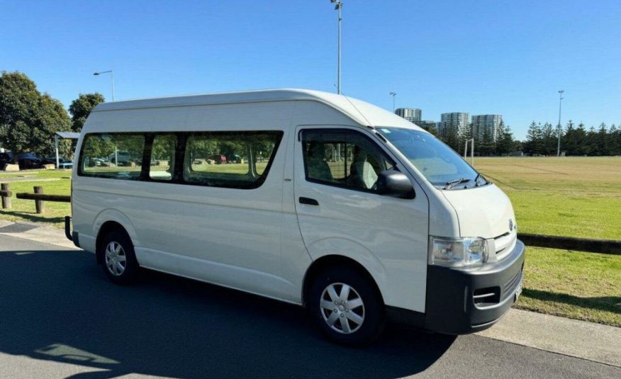 2005 Toyota Hiace Slwb