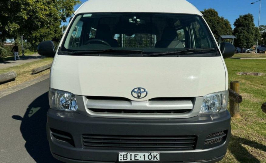 2005 Toyota Hiace Slwb