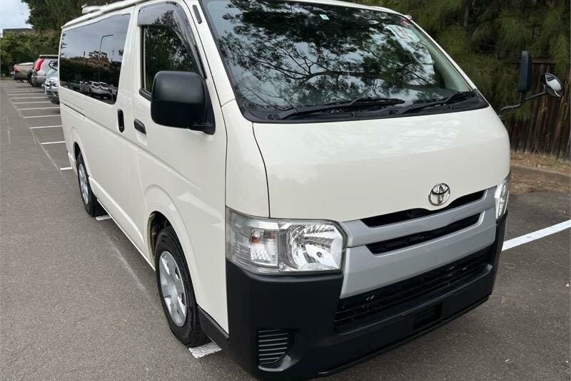 2016 Toyota Hiace DX Long