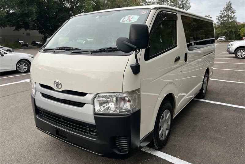 2016 Toyota Hiace DX Long