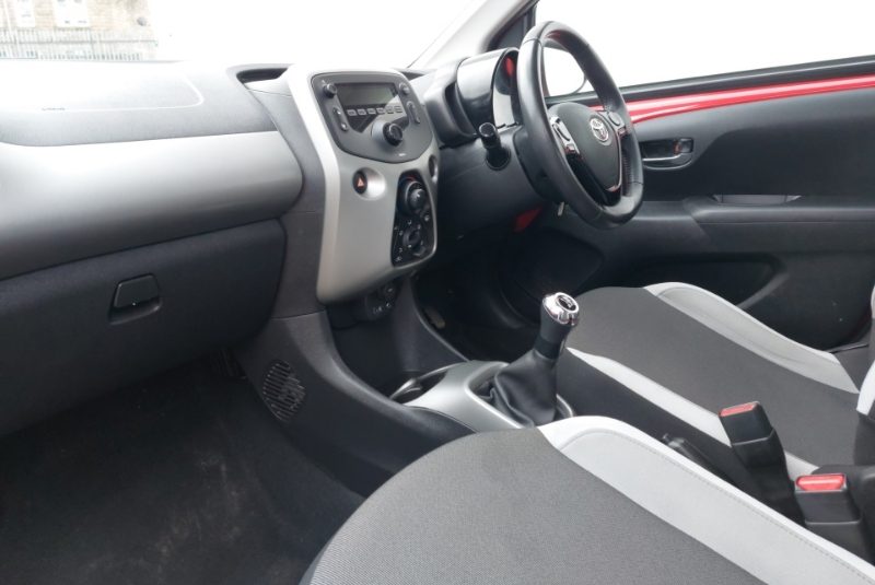 2017 Toyota Aygo 1.0 VVT-i X-Play 5dr