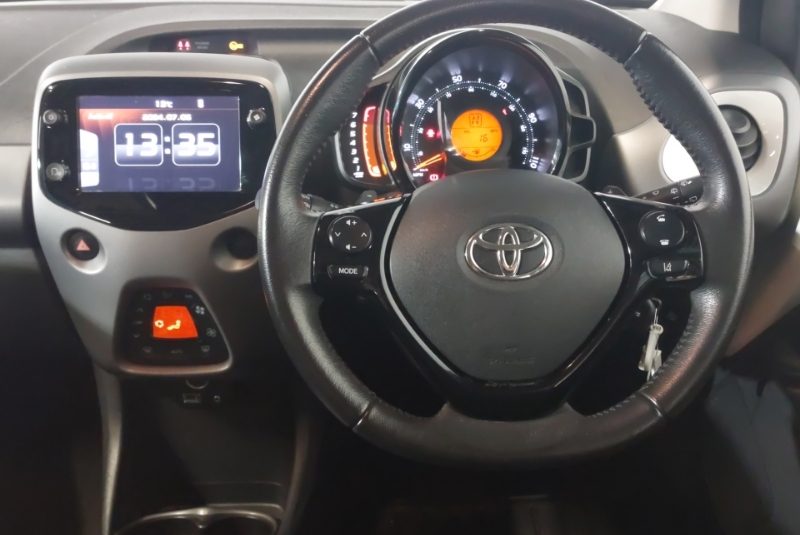 2020 (70) Toyota Aygo 1.0 VVT-i X-Trend TSS 5dr x-shift