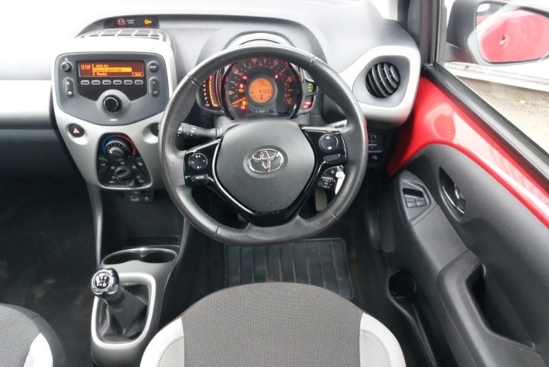 2017 Toyota Aygo 1.0 VVT-i X-Play 5dr